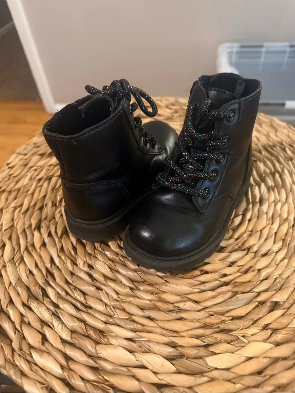 Old Navy Black Kids Lace-Up Combat Boots
